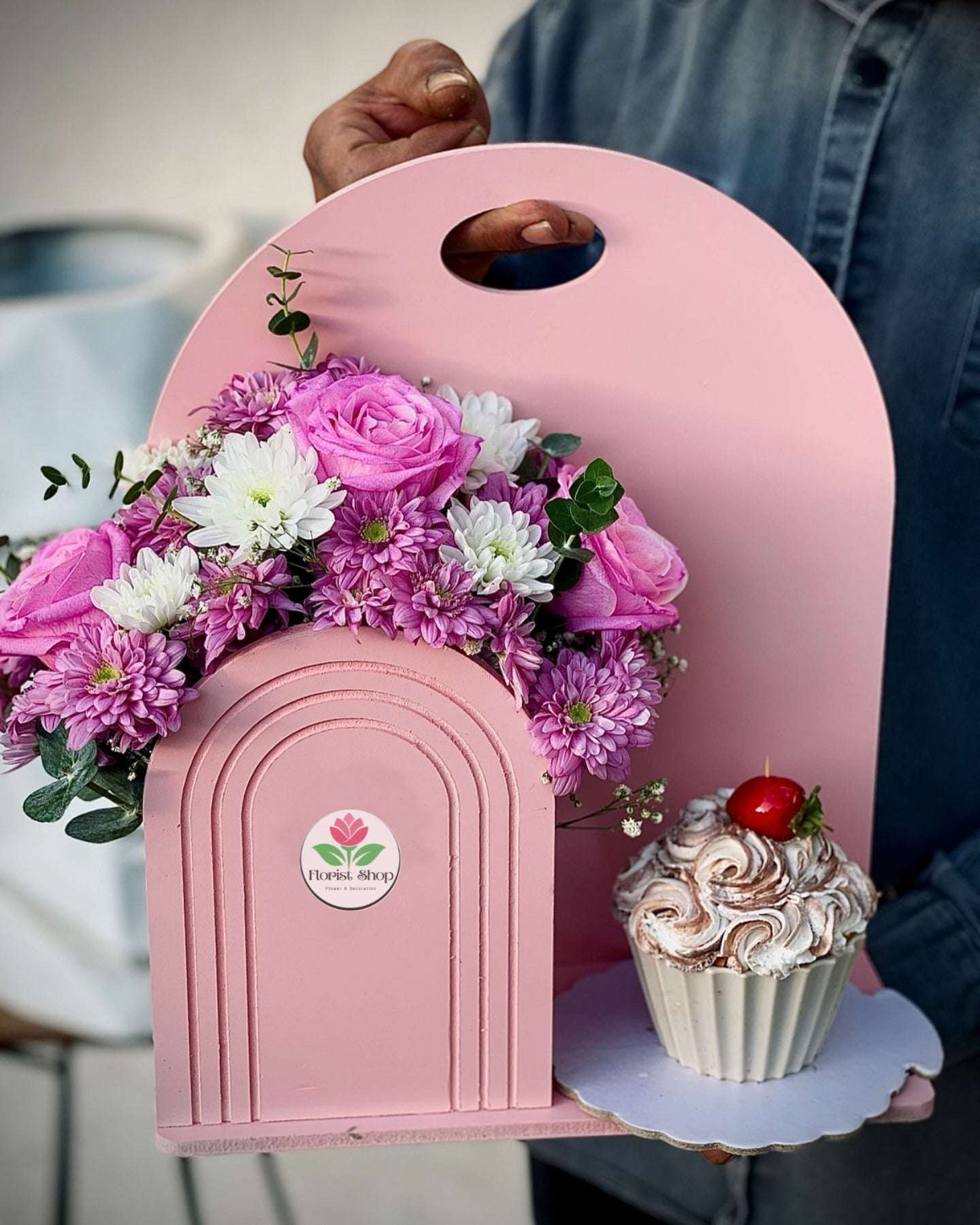 Olivia Flower Box in Dubai, UAE