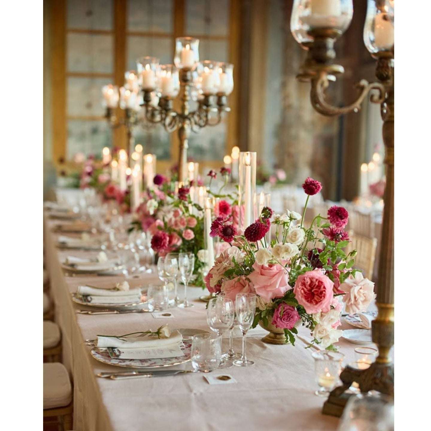 baby pink table flower decoration in Dubai