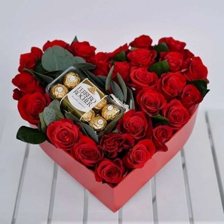 Red Roses and Ferrero Rocher Chocolates Arrangement 