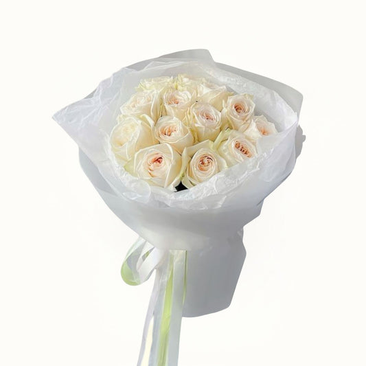 Pink Roses Flower Bouquet Dubai, White flower bouquet with pink roses 